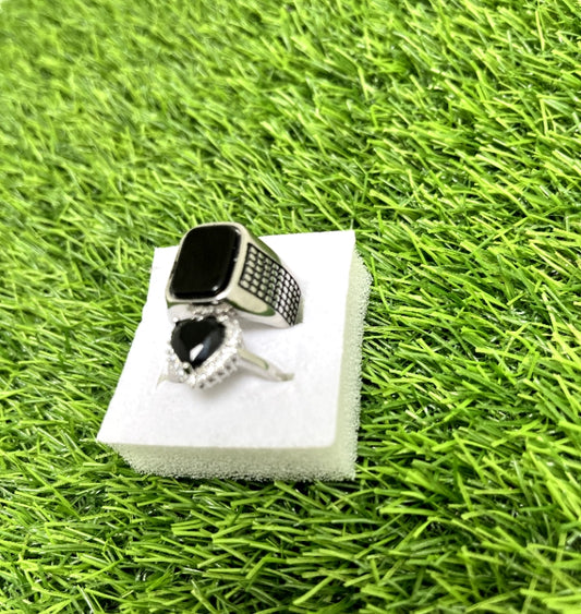 Elegant Black Stone Rings Adjustable size