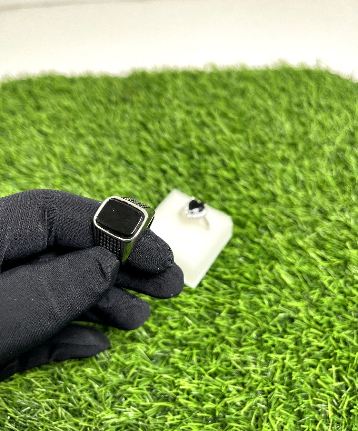 Elegant Black Stone Rings Adjustable size