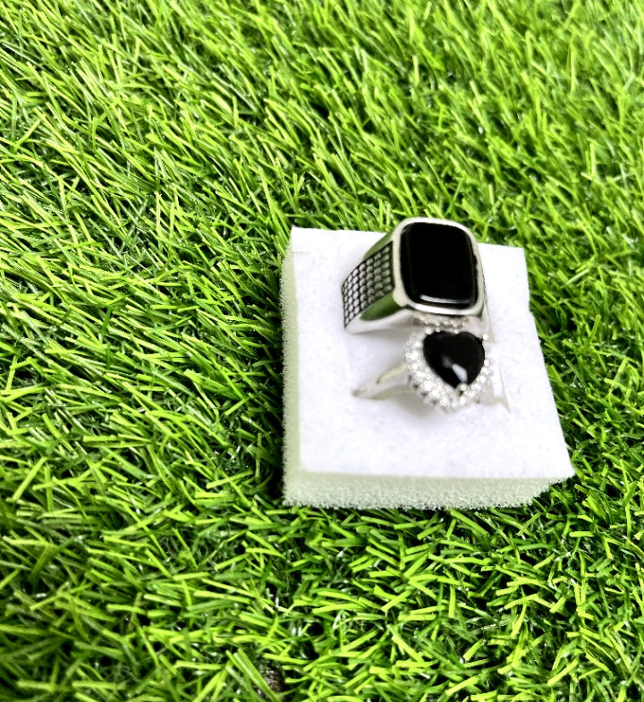 Elegant Black Stone Rings Adjustable size